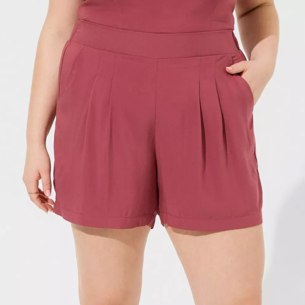 Torrid Shorts 4X - Maroon Challis High Rise Pockets Lightweight Dressy Plus Size